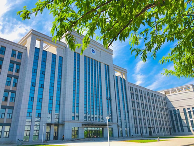 經(jīng)教育部批準,長春理工大學(xué)光電信息學(xué)院轉(zhuǎn)設(shè)更名為長春電子科技學(xué)院